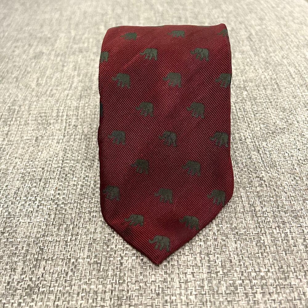 Valentino Vintage Silk Elephant Print Tie Burgundy Italian‎ Made Classic